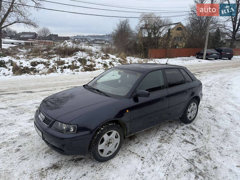 Хэтчбек Audi A3 1999 в Сторожинце