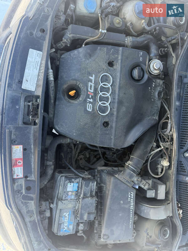 Хэтчбек Audi A3 1999 в Сторожинце