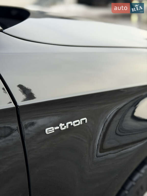 Хэтчбек Audi A3 2018 в Киеве