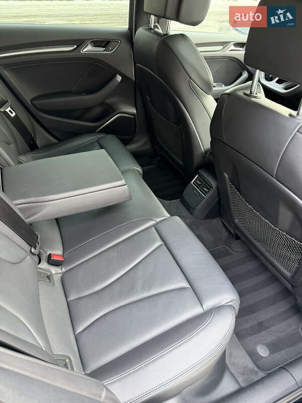 Хэтчбек Audi A3 2018 в Киеве