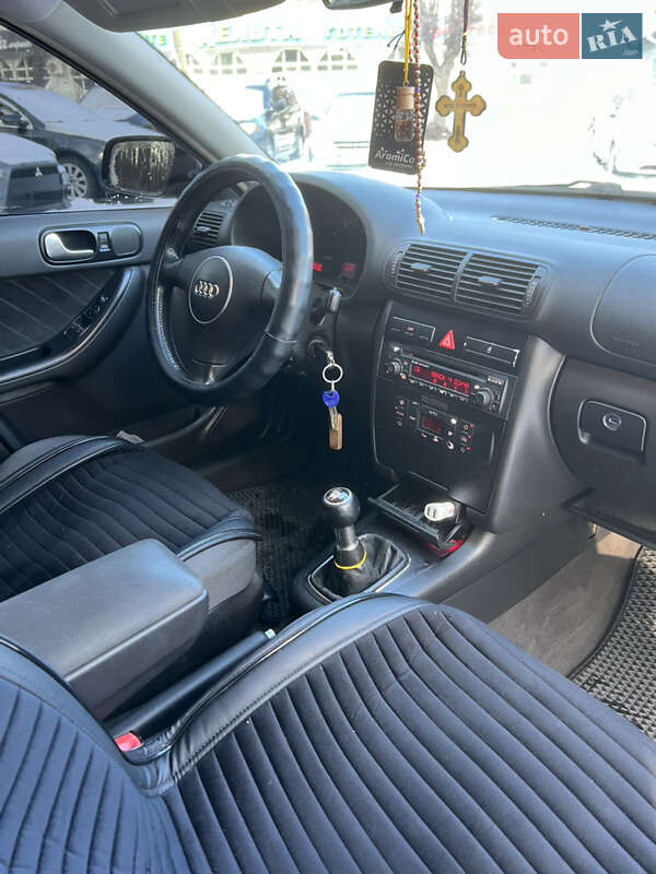 Хетчбек Audi A3 2001 в Чернівцях фото 9 Хетчбек Audi A3 2001 в Чернівцях