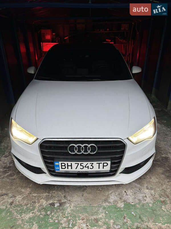 Седан Audi A3 2015 в Одесі