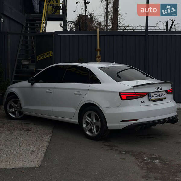 Седан Audi A3 2016 в Днепре