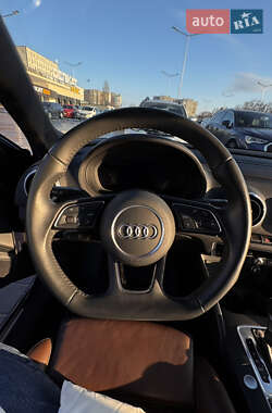 Хэтчбек Audi A3 2018 в Черкассах