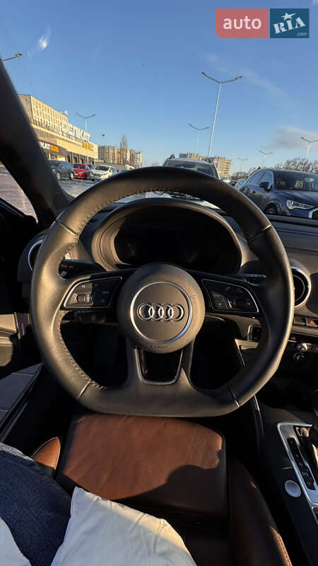 Хэтчбек Audi A3 2018 в Черкассах