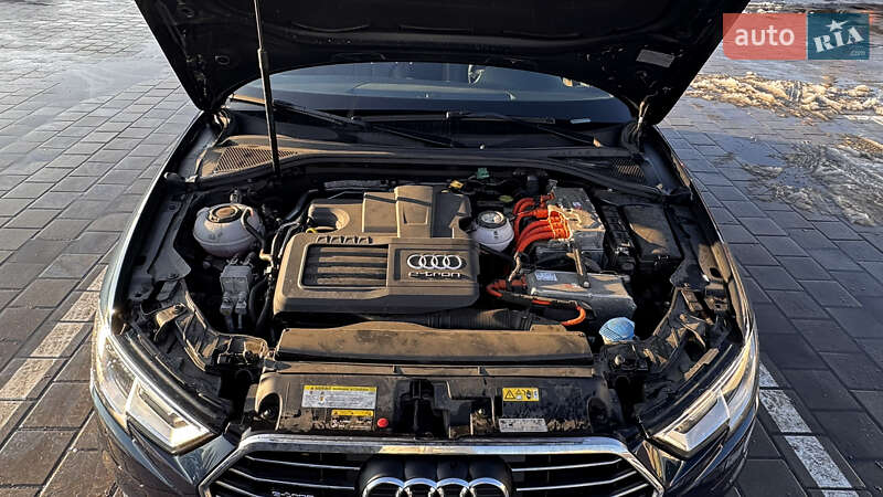 Хэтчбек Audi A3 2018 в Черкассах