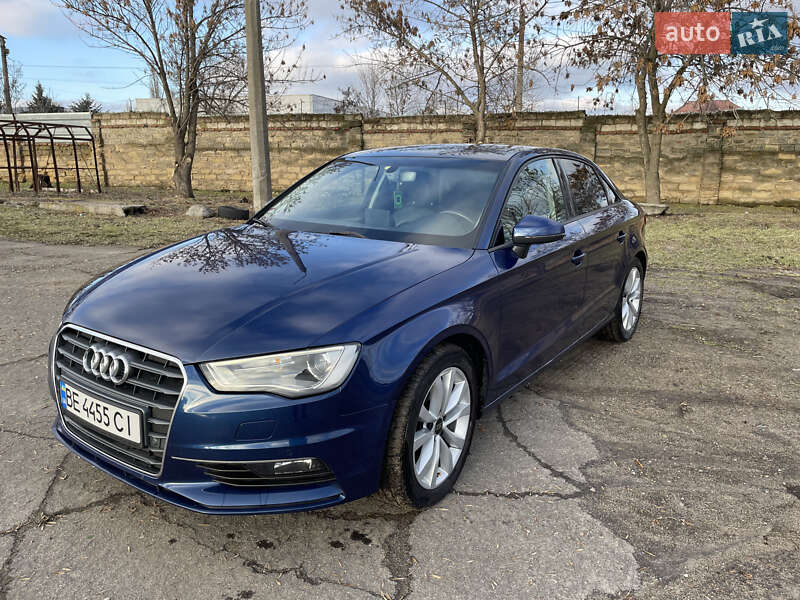 Седан Audi A3 2015 в Миколаєві