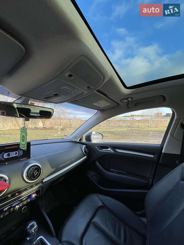 Седан Audi A3 2015 в Миколаєві