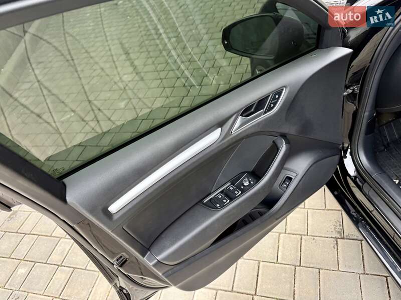 Седан Audi A3 2016 в Одессе