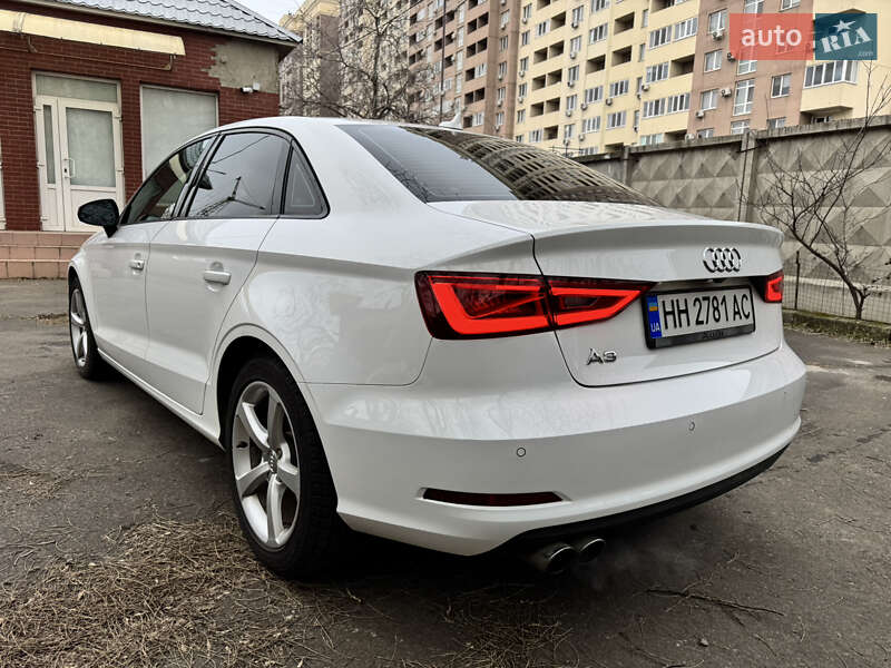 Седан Audi A3 2015 в Одессе