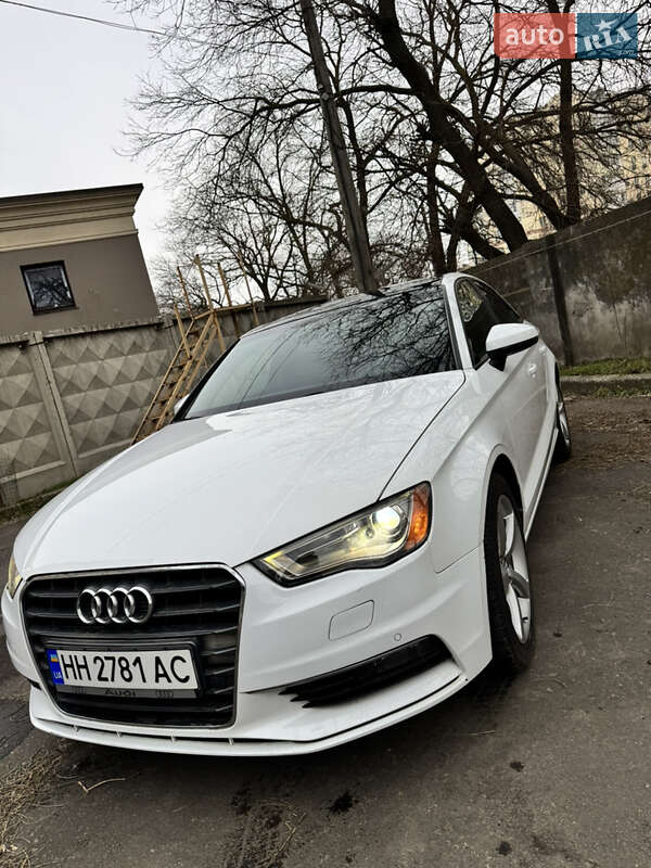 Седан Audi A3 2015 в Одессе