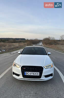 Седан Audi A3 2015 в Жовкві