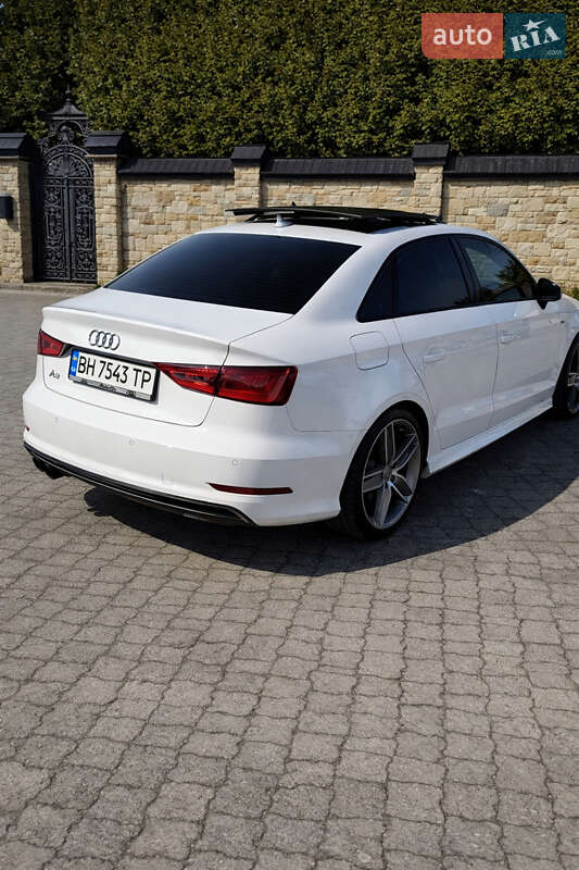 Седан Audi A3 2015 в Одессе