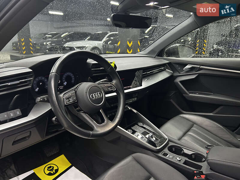 Седан Audi A3 2024 в Чернівцях