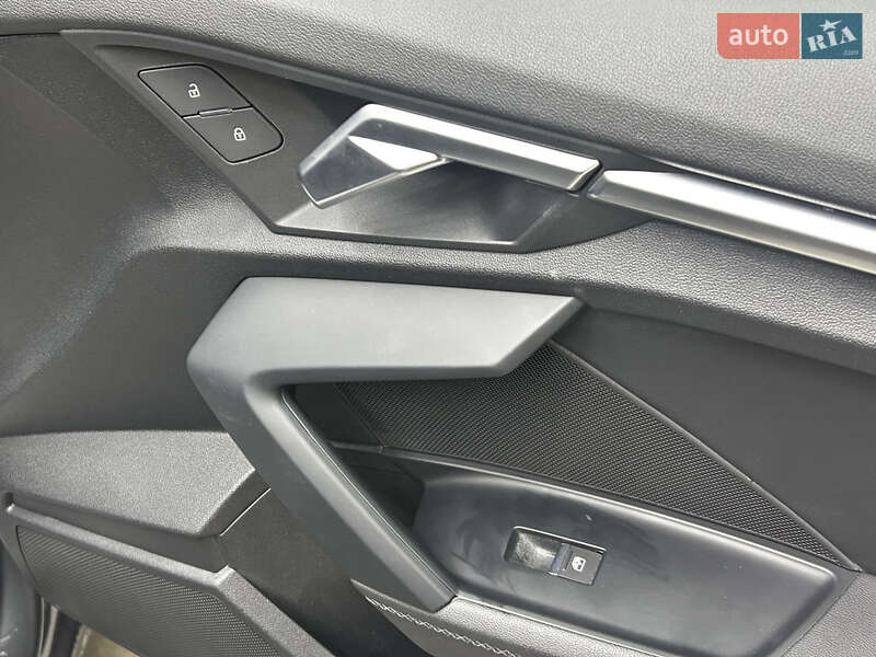 Седан Audi A3 2024 в Чернівцях