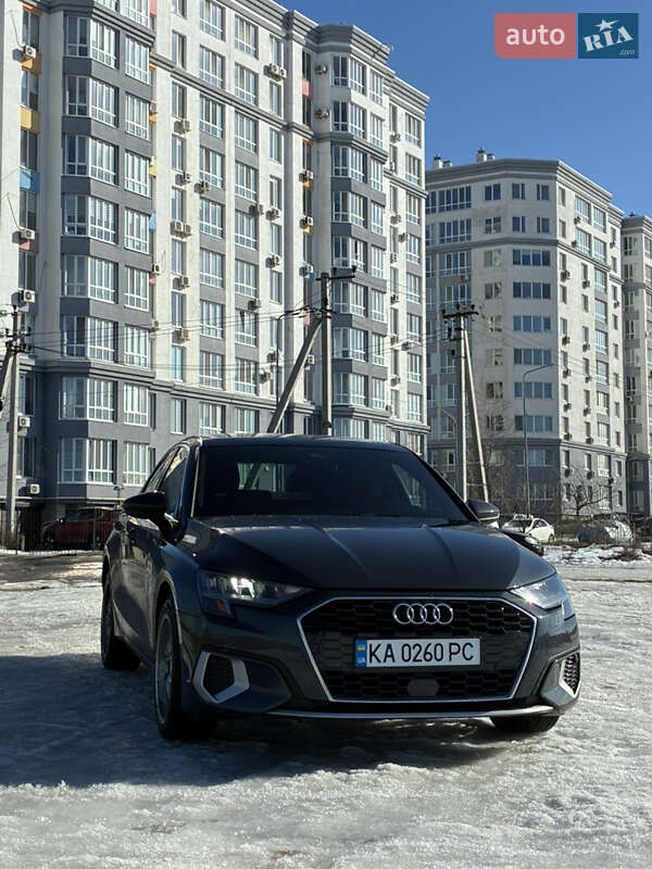 Седан Audi A3 2022 в Киеве