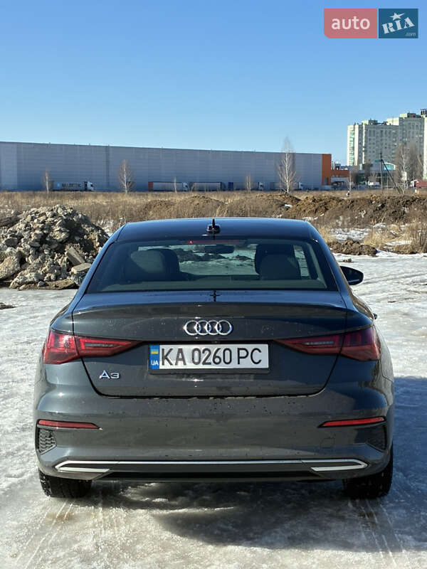 Седан Audi A3 2022 в Киеве