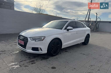 Седан Audi A3 2019 в Владимире