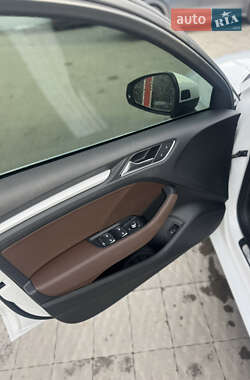 Седан Audi A3 2019 в Владимире