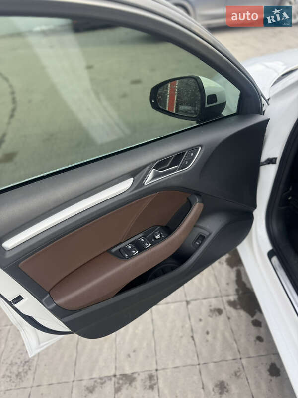 Седан Audi A3 2019 в Владимире