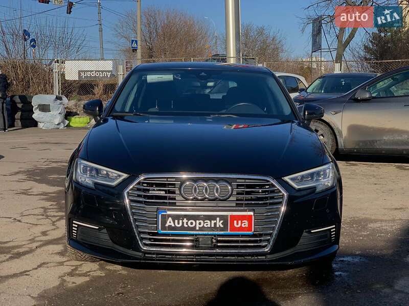 Хэтчбек Audi A3 2016 в Виннице