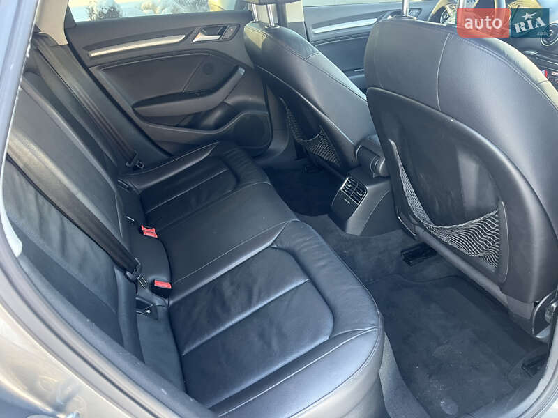 Седан Audi A3 2015 в Полтаве