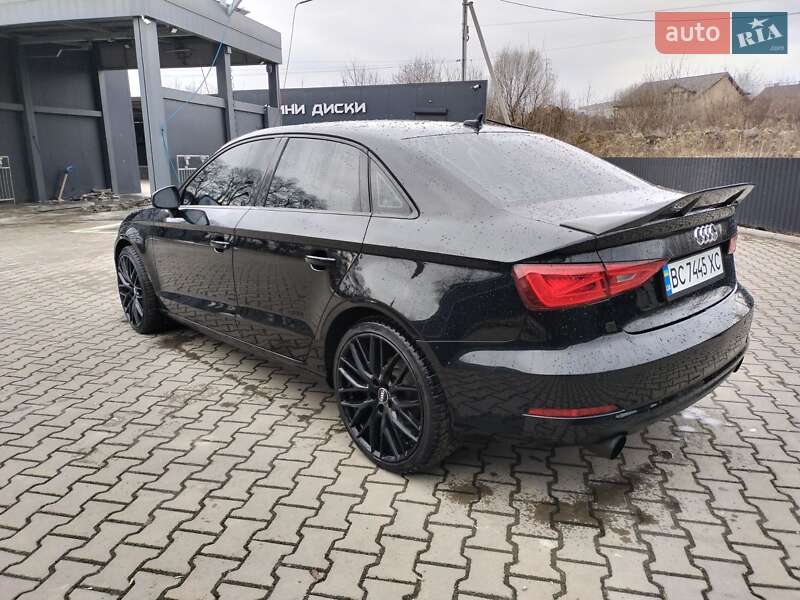 Седан Audi A3 2016 в Львове