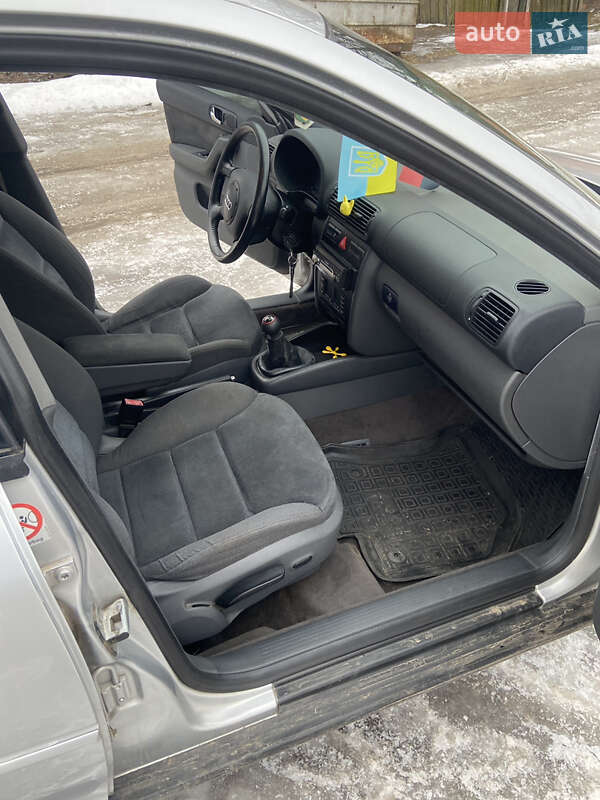 Хэтчбек Audi A3 2000 в Ахтырке