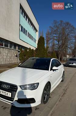 Седан Audi A3 2015 в Киеве