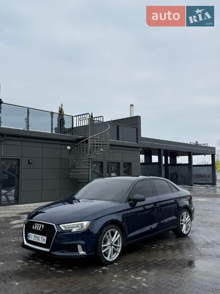 Седан Audi A3 2017 в Рокитному