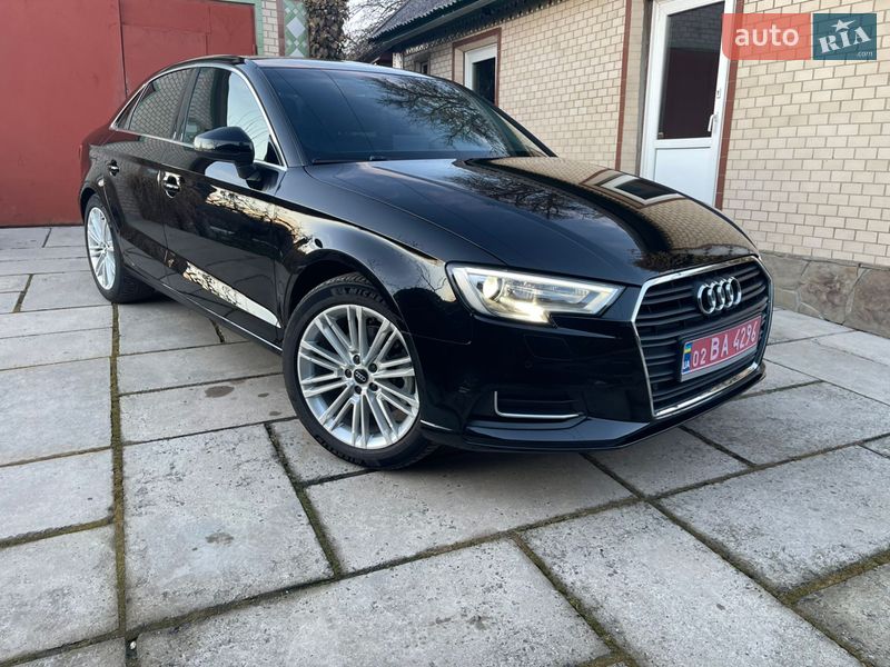 Седан Audi A3 2018 в Гнівані