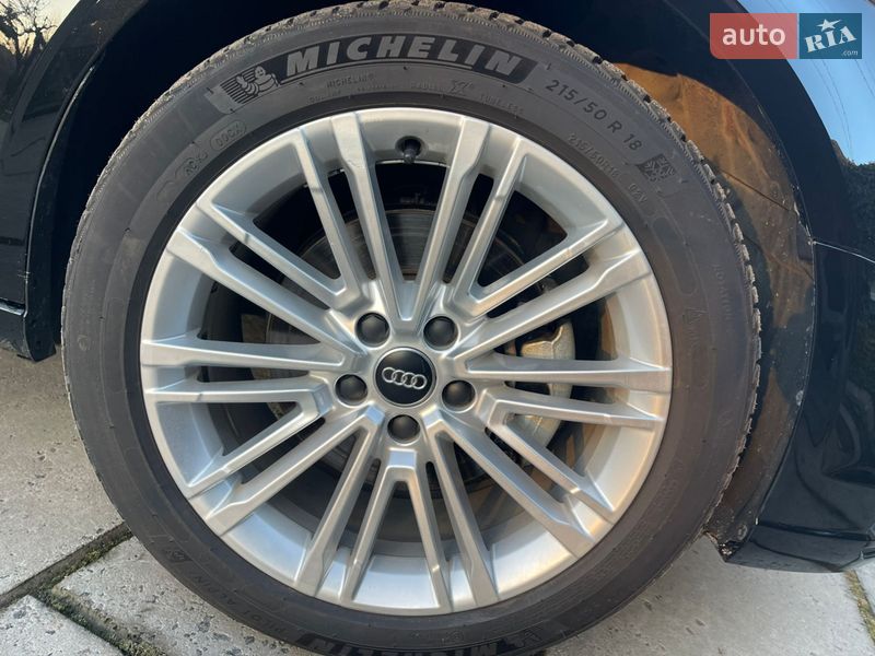 Седан Audi A3 2018 в Гнівані