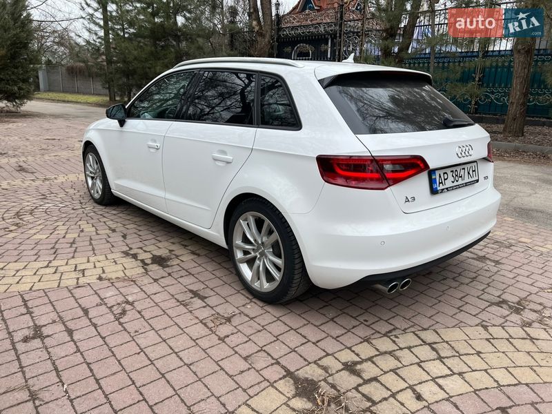Хетчбек Audi A3 2016 в Запоріжжі
