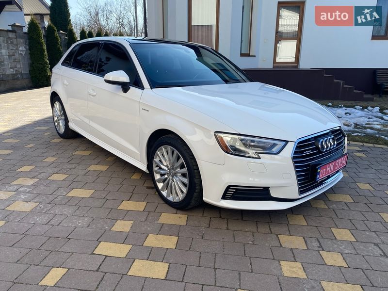 Хэтчбек Audi A3 2017 в Ровно