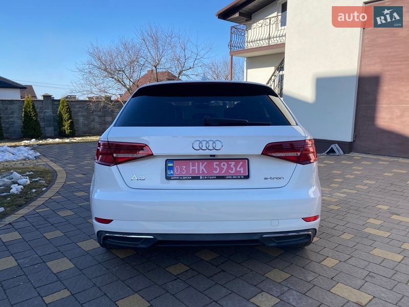 Хэтчбек Audi A3 2017 в Ровно
