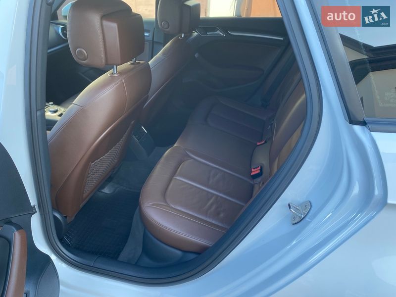 Хэтчбек Audi A3 2017 в Ровно