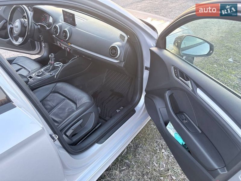 Седан Audi A3 2015 в Івано-Франківську