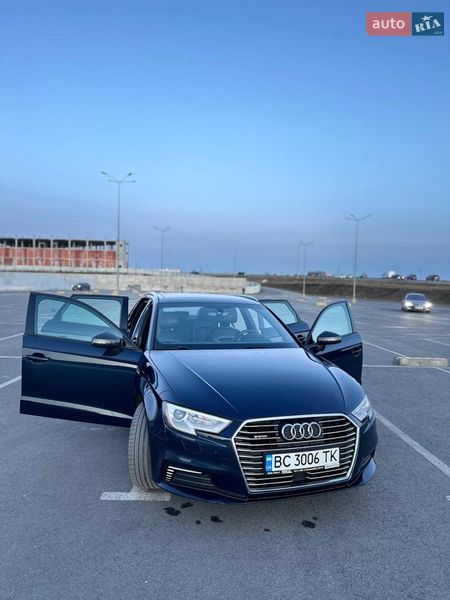 Хетчбек Audi A3 2017 в Львові