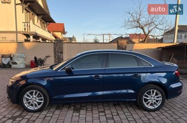 Седан Audi A3 2015 в Ивано-Франковске
