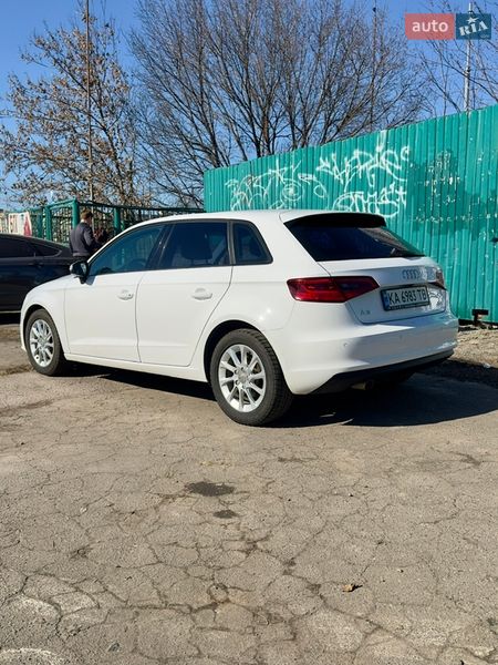 Хэтчбек Audi A3 2015 в Киеве