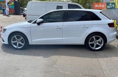 Хэтчбек Audi A3 2015 в Киеве