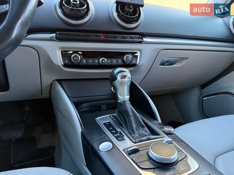 Седан Audi A3 2014 в Ивано-Франковске