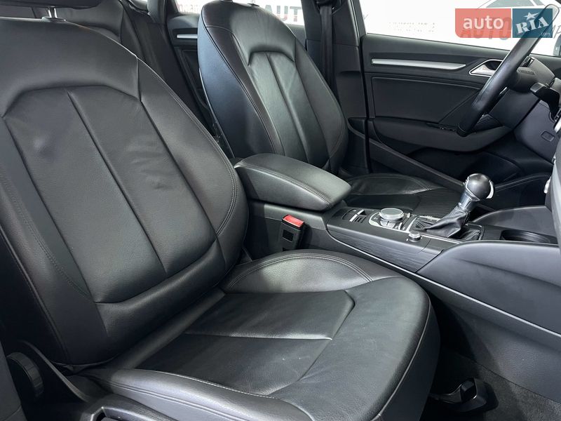 Седан Audi A3 2016 в Львові