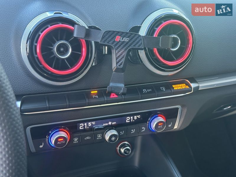 Седан Audi A3 2015 в Киеве