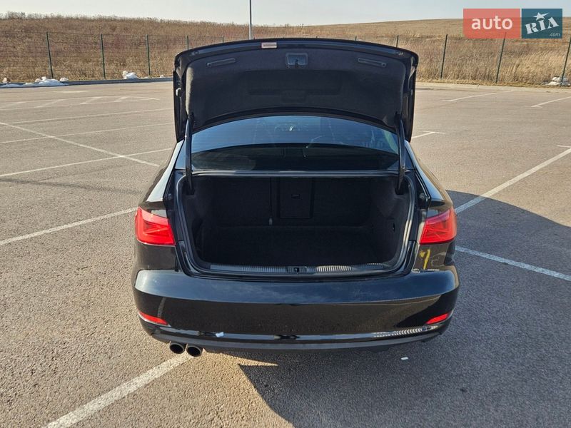Седан Audi A3 2014 в Ровно