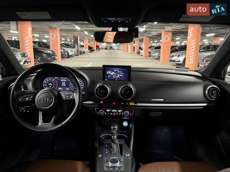 Седан Audi A3 2018 в Киеве