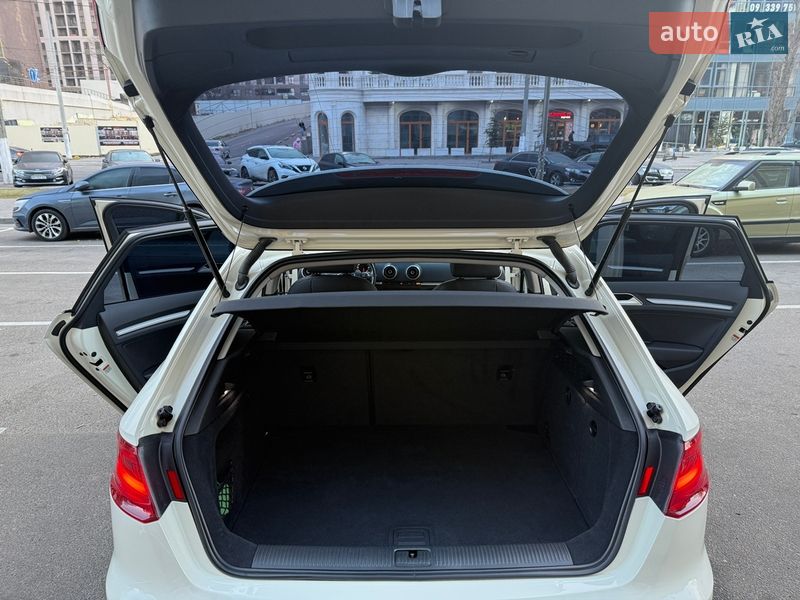 Хэтчбек Audi A3 2014 в Одессе