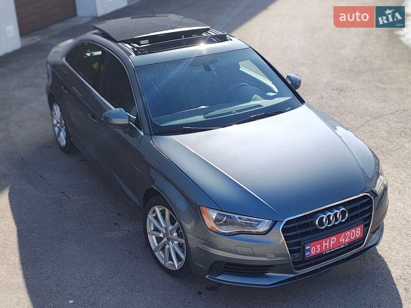 Седан Audi A3 2015 в Ровно