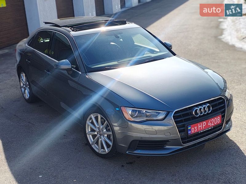 Седан Audi A3 2015 в Ровно