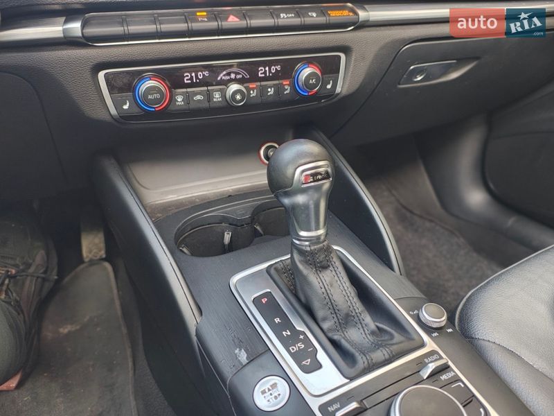 Седан Audi A3 2015 в Ровно